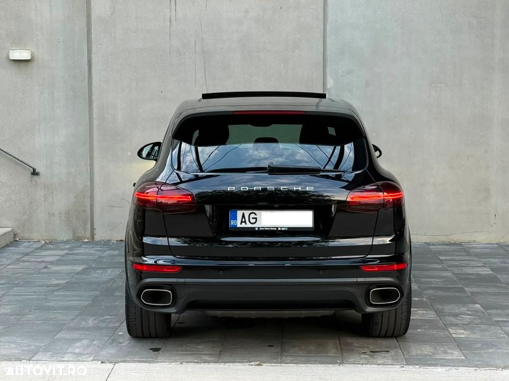 Porsche Cayenne 3.0 L - 18