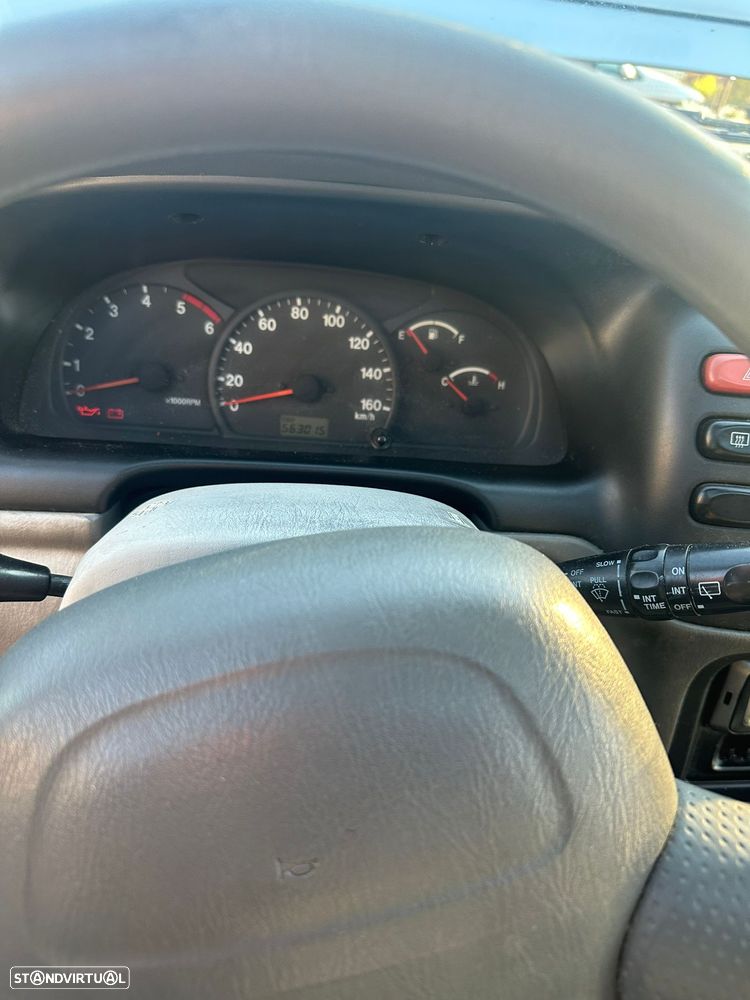 Suzuki Grand Vitara Metal Top 2.0 TDi - 3