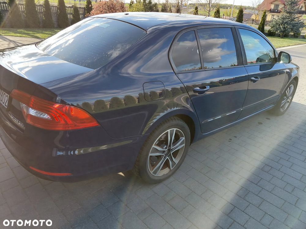 Skoda Superb 2.0 TDI Active - 10