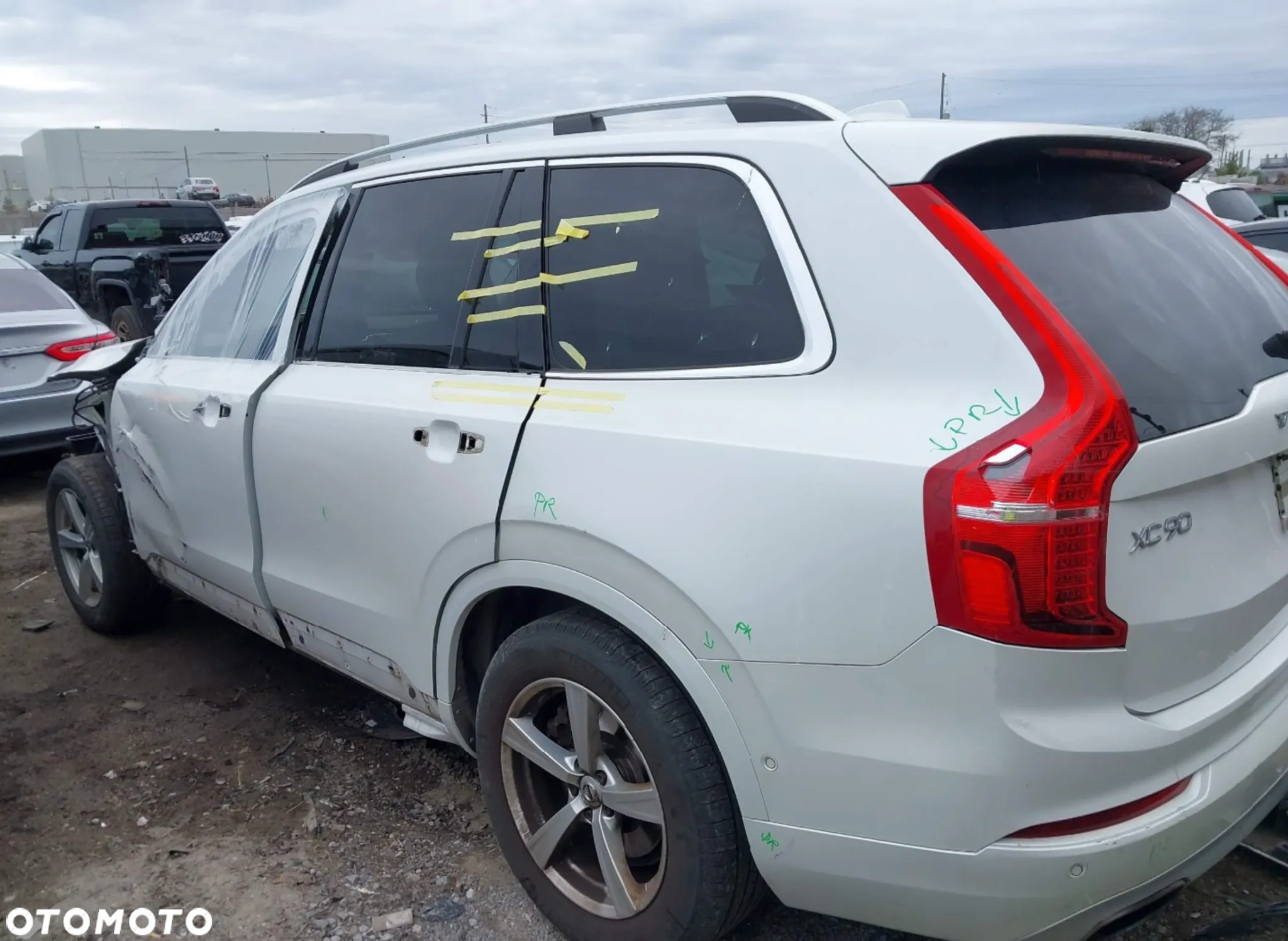 Volvo XC 90 T5 AWD Momentum - 4