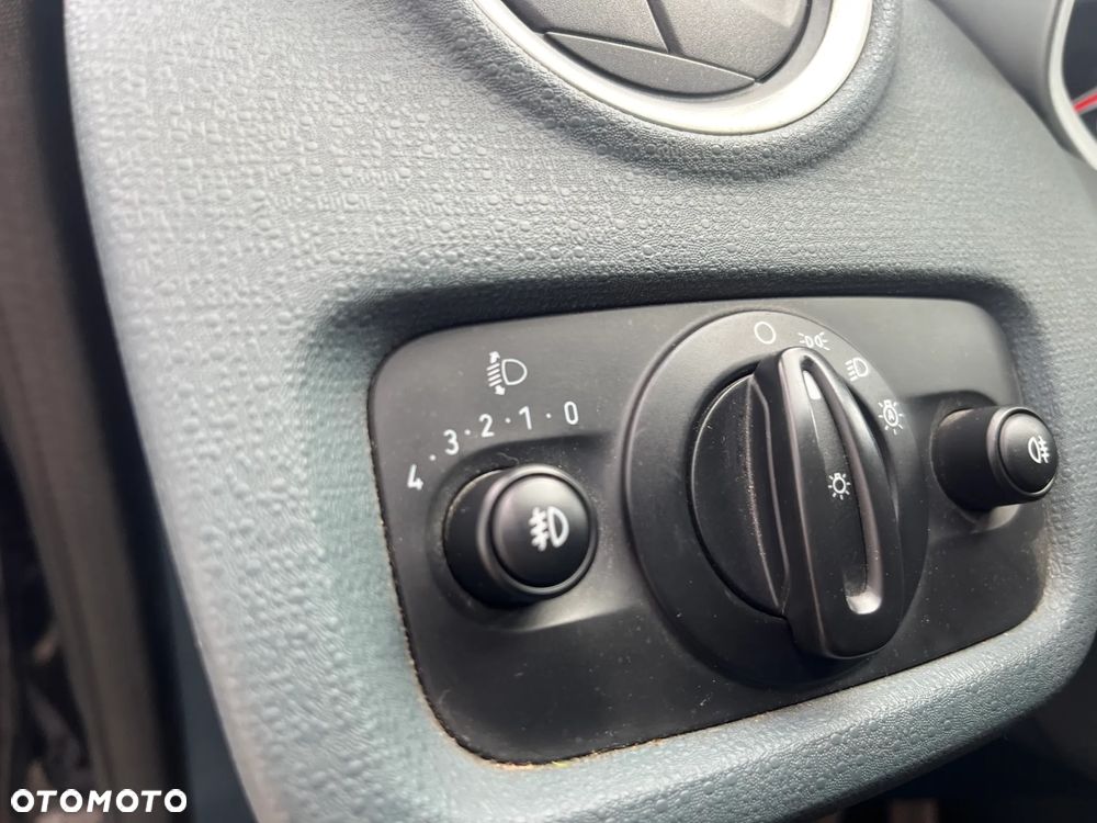 Ford Fiesta ver-1-6-tdci-titanium-x - 27