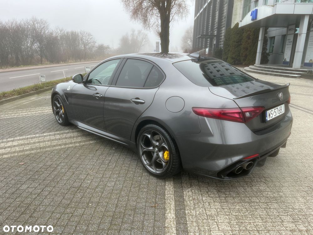 Alfa Romeo Giulia 2.9 V6 Bi-Turbo AT8 Quadrifoglio - 2