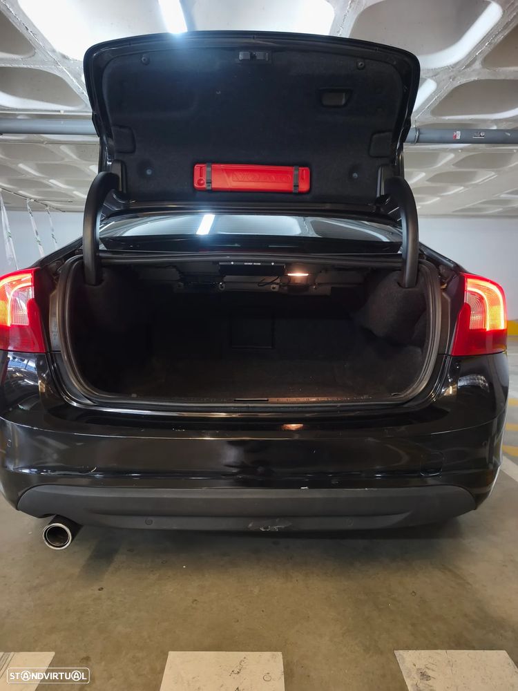 Volvo S60 2.0 D3 Momentum - 52