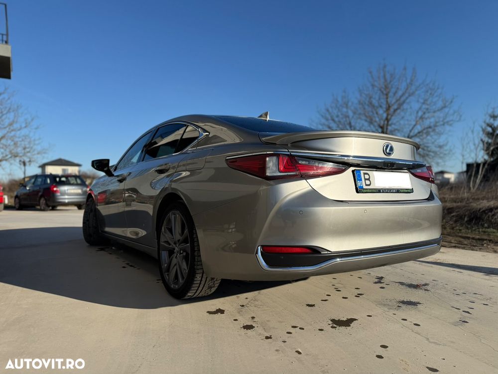 Lexus Seria ES 300h Executive - 33