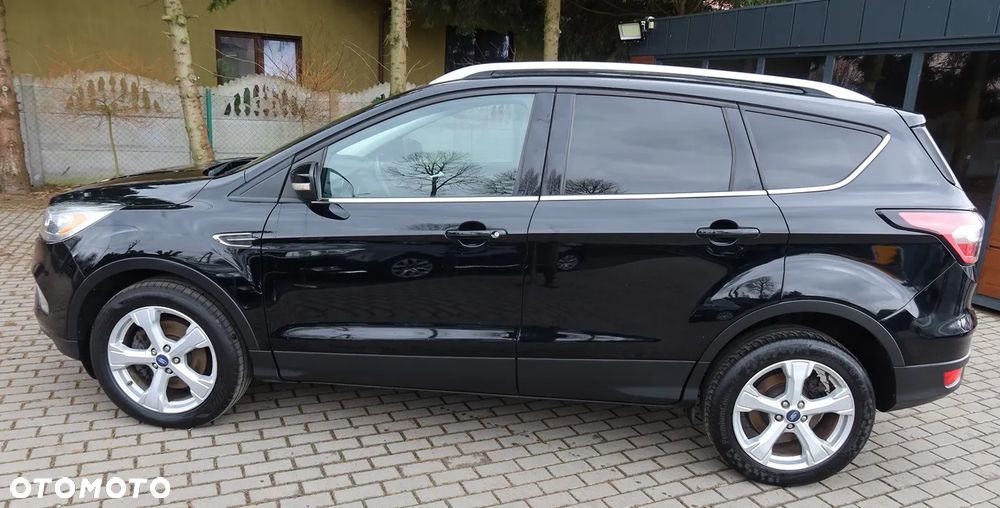 Ford Kuga 2.0 TDCi 2x4 Titanium - 14