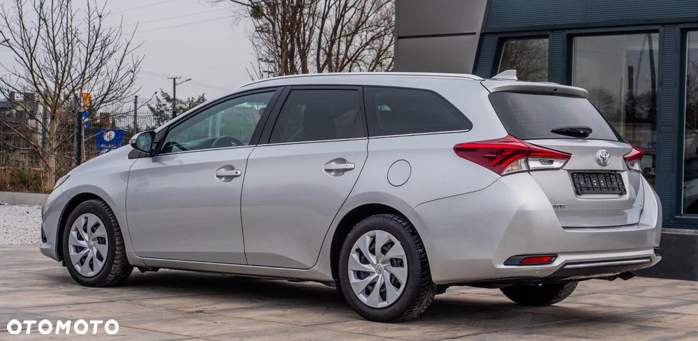 Toyota Auris - 23