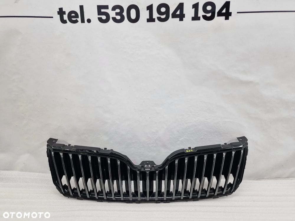 SKODA SUPERB II 2 LIFT 13- ATRAPA / GRILL PRZEDNI PRZÓD , NR 3T0853668B , NR AUKCJI GL657 - 1