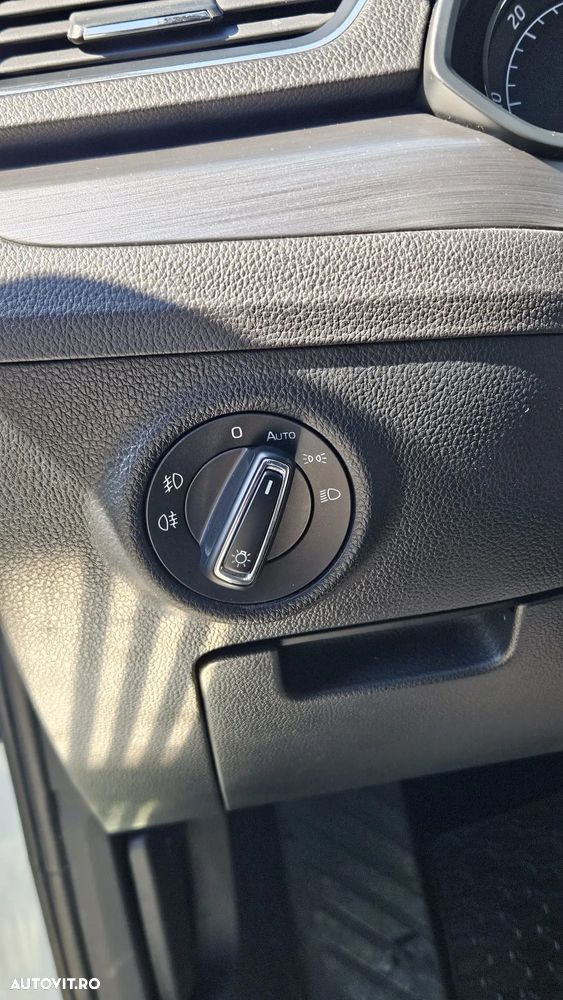 Skoda Superb 2.0 TDI DSG Premium Edition - 18