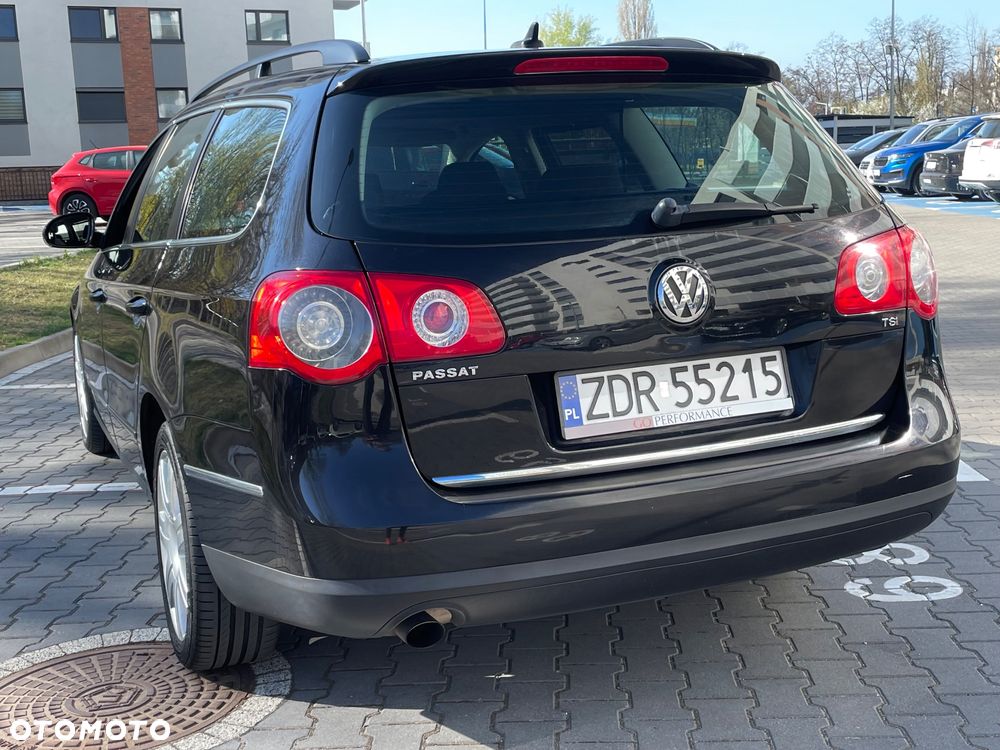 Volkswagen Passat - 32
