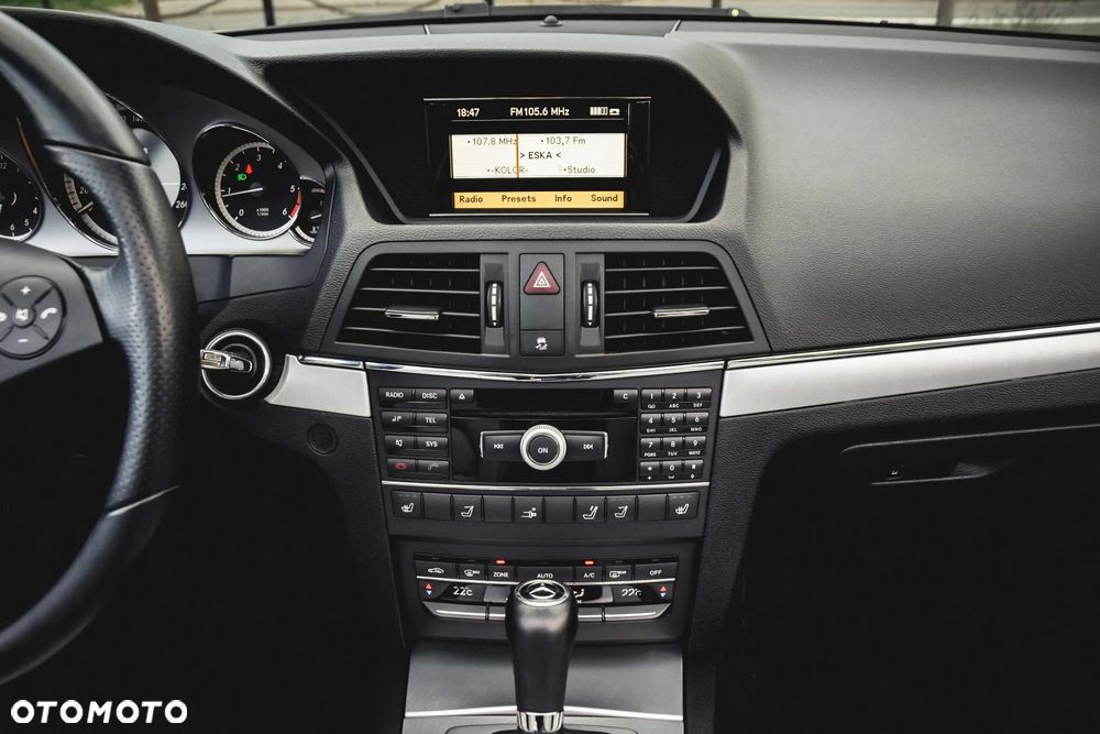 Mercedes-Benz Klasa E 220 CDI DPF BlueEFFICIENCY Automatik Avantgarde - 39