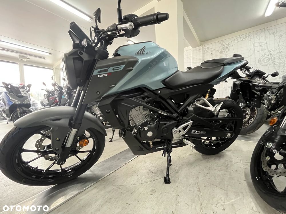 Honda CB - 1