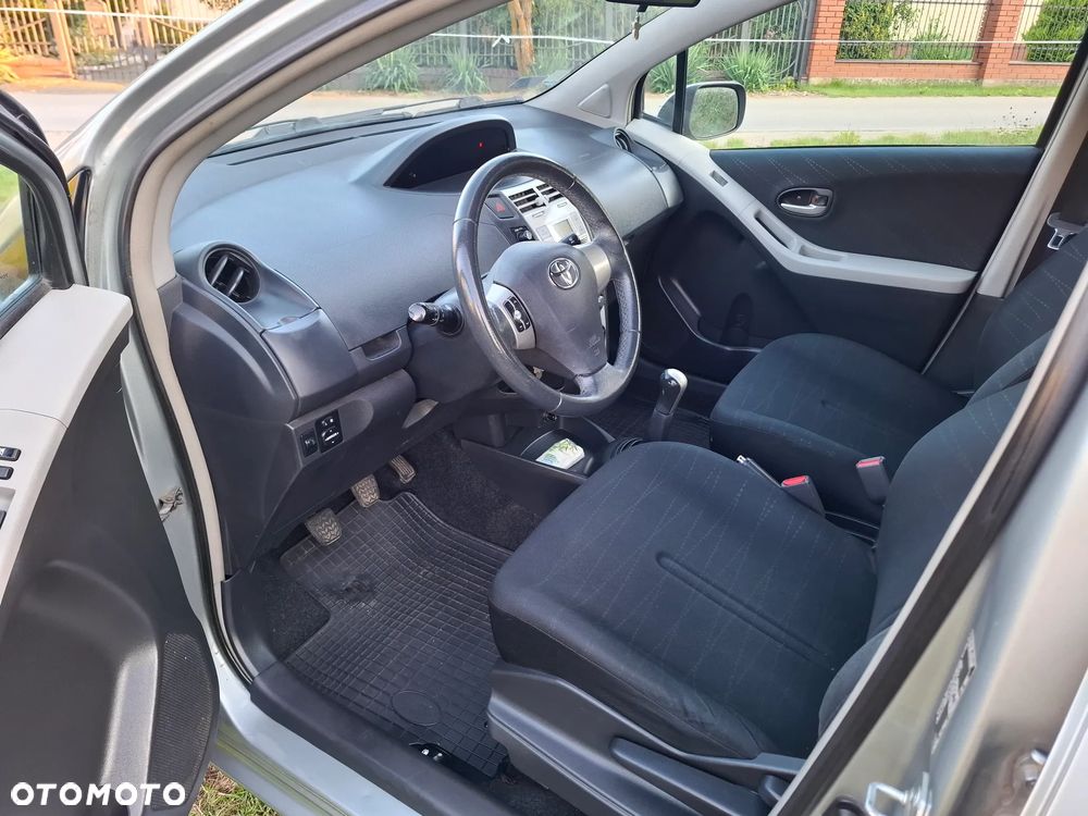 Toyota Yaris 1.4 D-4D Sol - 5