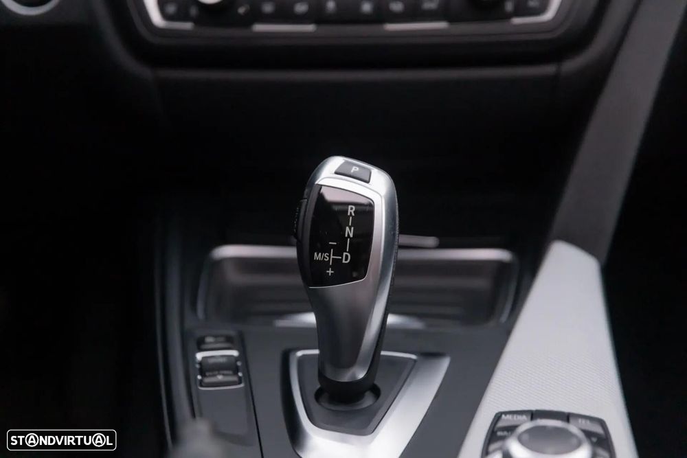 BMW 318 - 19