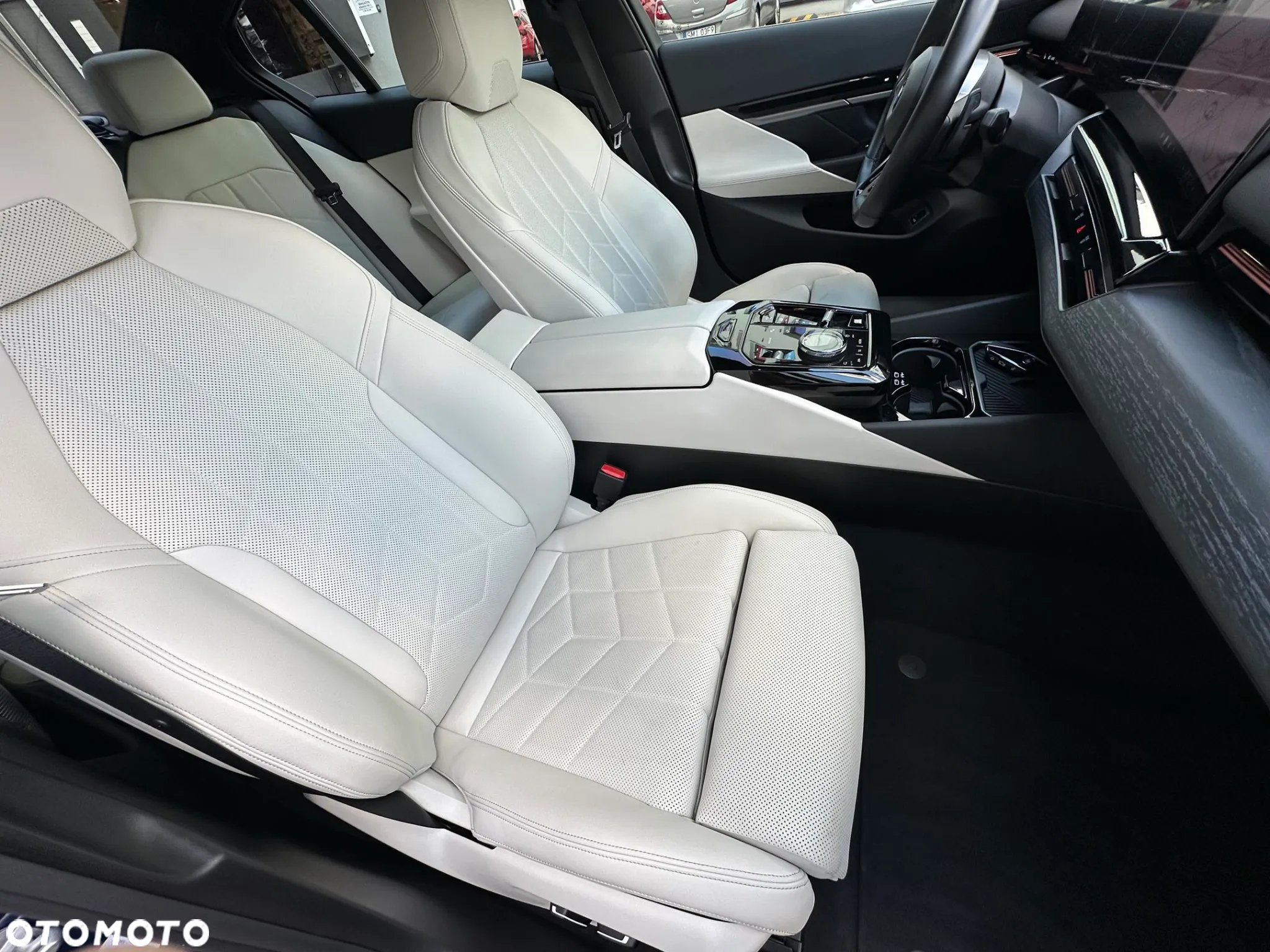 BMW Seria 5 520d xDrive mHEV - 17