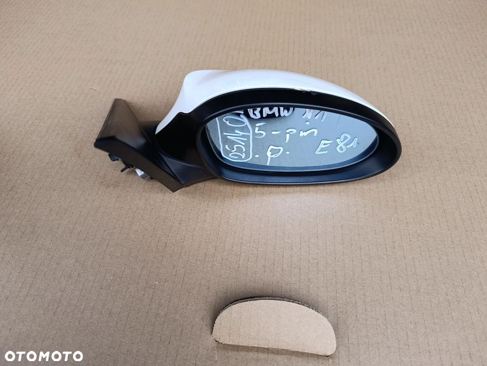 BMW 1 E81 LUSTERKO PRAWE 5 PIN EUROPA - 1