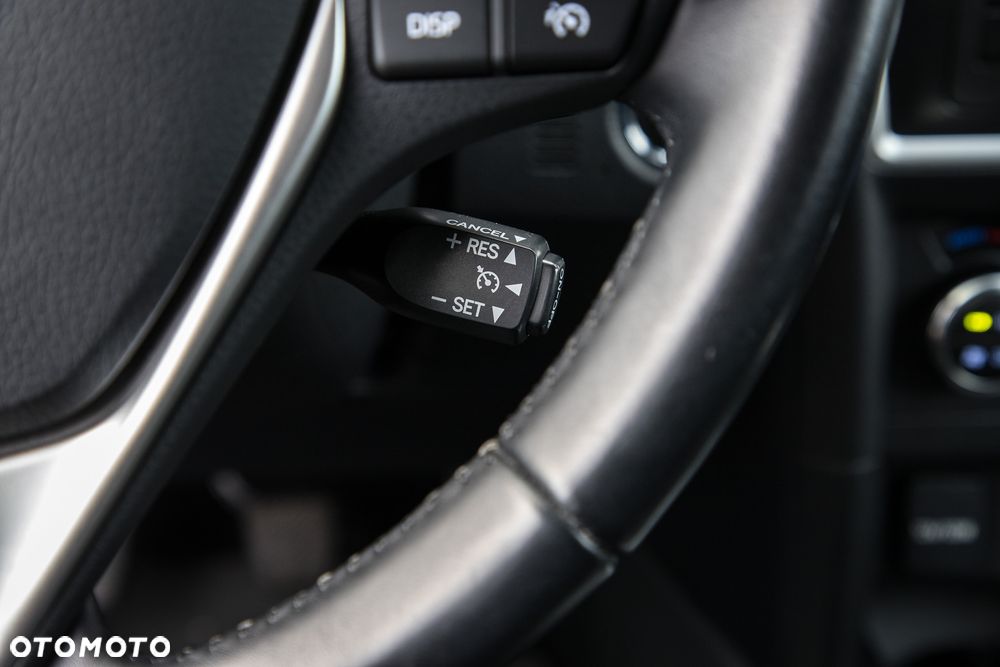 Toyota Auris 1.6 Prestige - 16