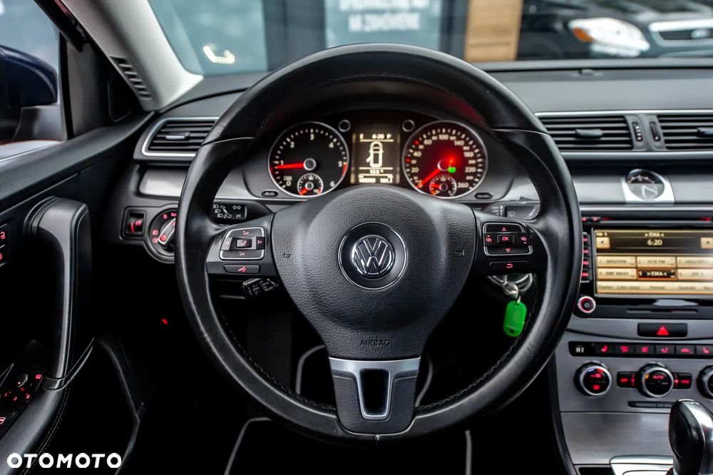 Volkswagen Passat Variant 2.0 TDI 4Motion DSG BlueMotion Tech Highline - 21