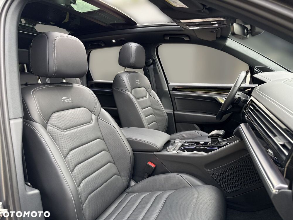 Volkswagen Touareg - 19