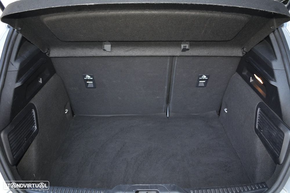 Ford Focus 1.0 EcoBoost MHEV ST-Line - 10