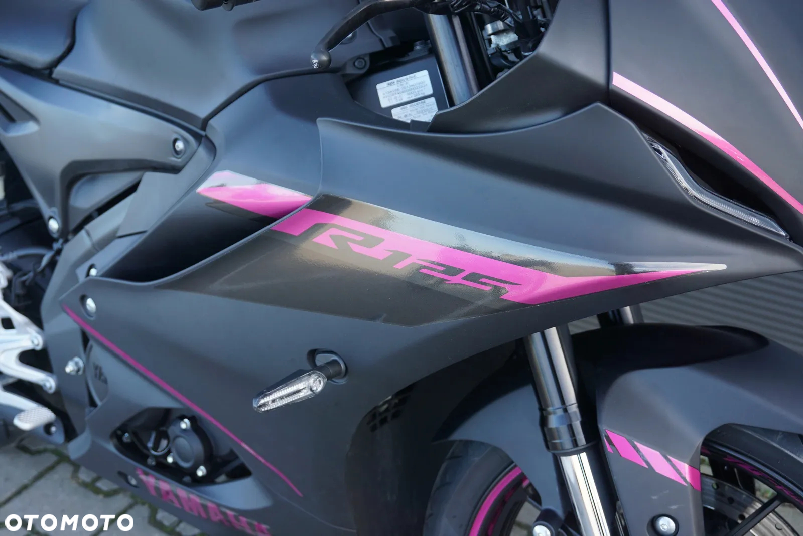 Yamaha YZF - 9