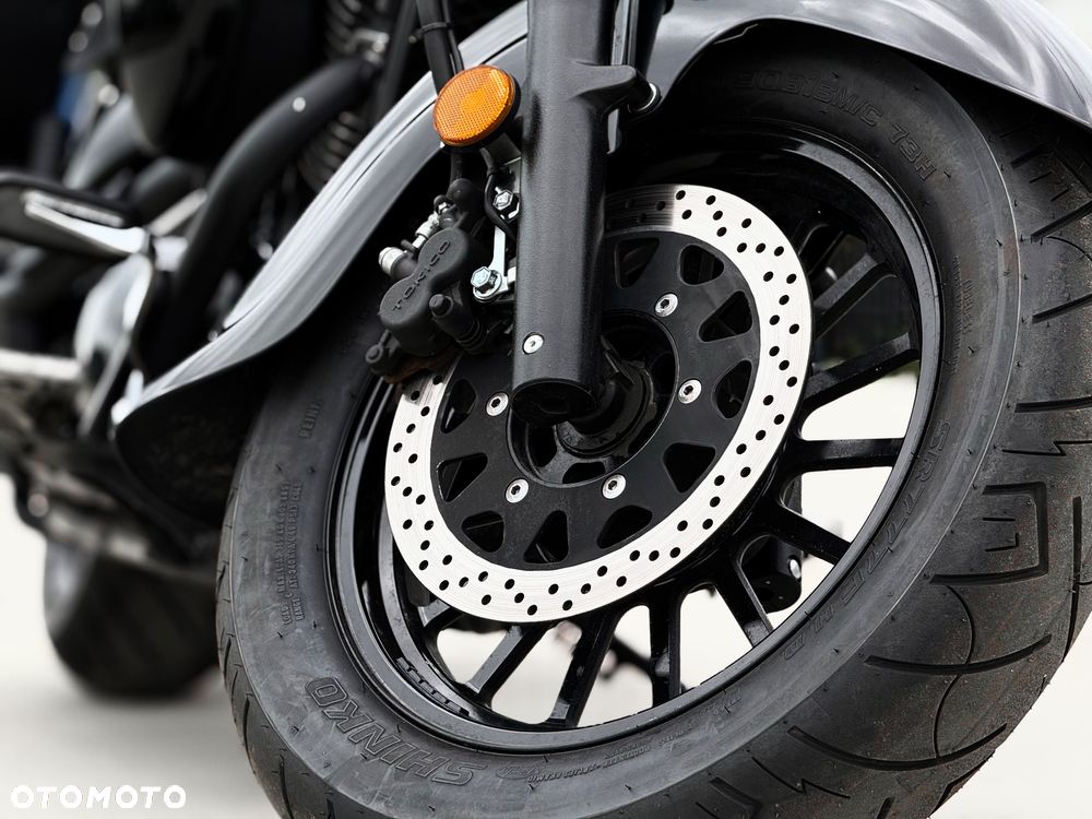 Suzuki VL 800 Volusia - Boulevard C50 - 12