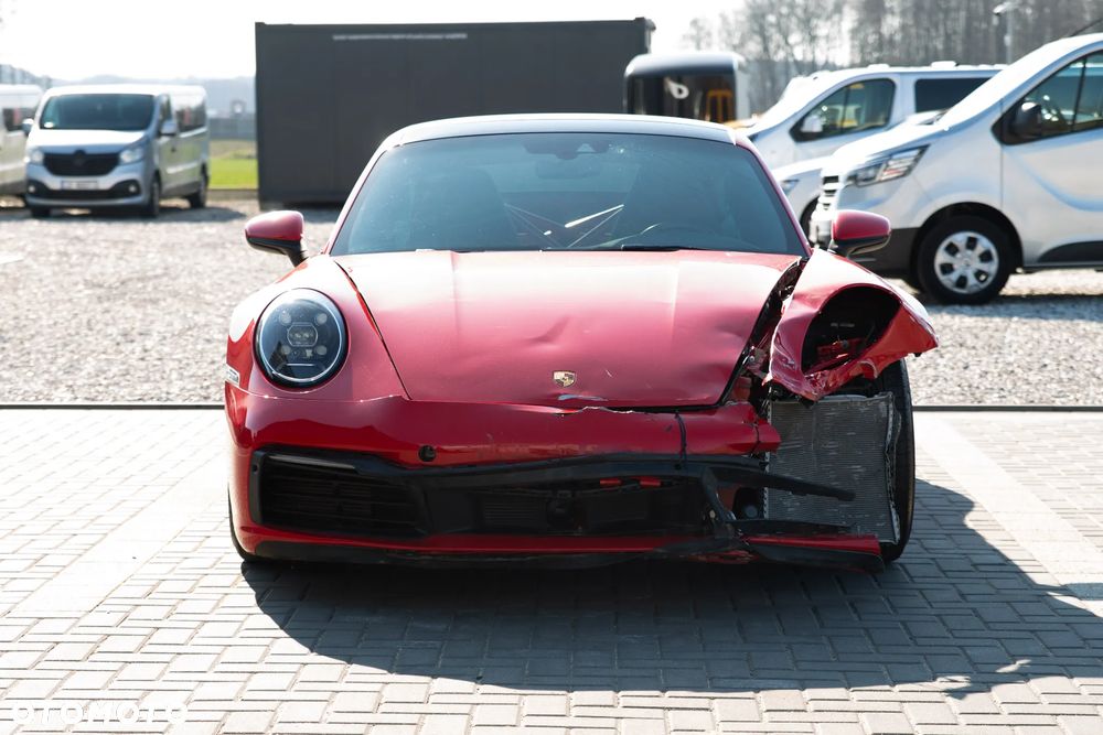 Porsche 911 Carrera - 2