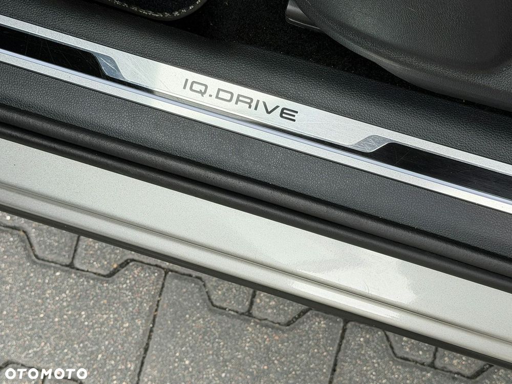 Volkswagen Tiguan 2.0 TDI SCR DSG IQ.DRIVE - 17