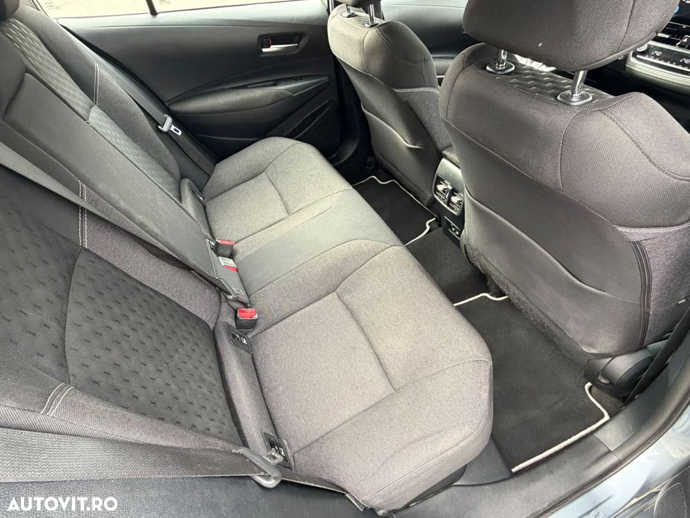Toyota Corolla 1.8 HSD Business - 15