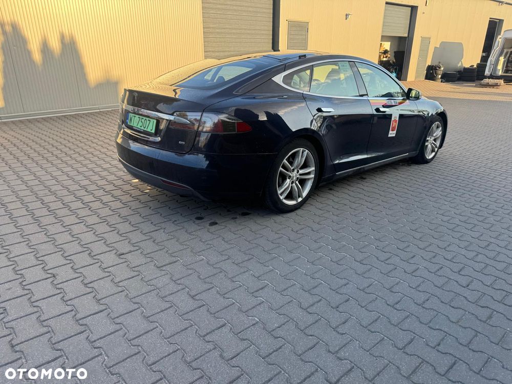 Tesla Model S Standard - 11