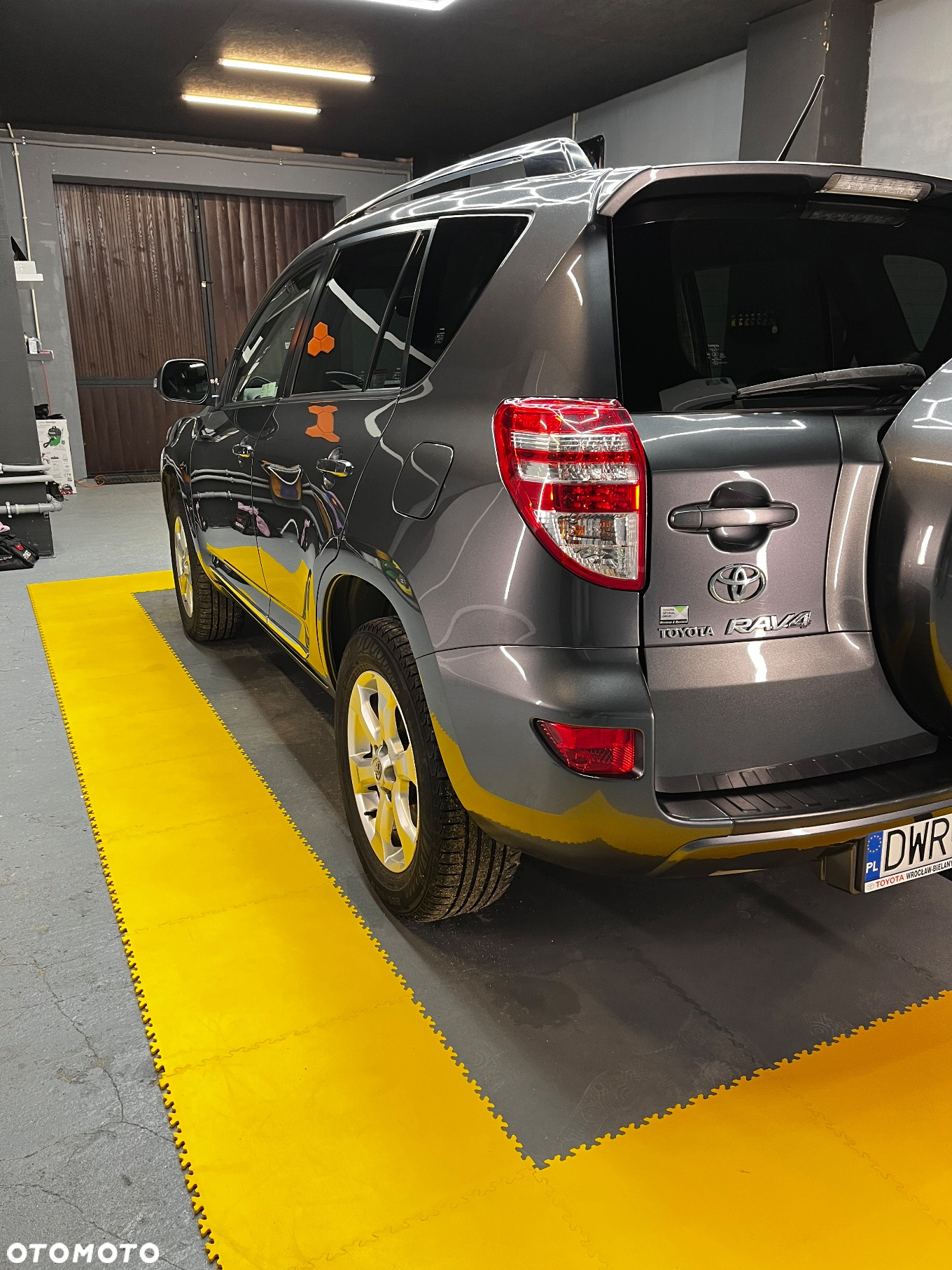 Toyota RAV4 - 4