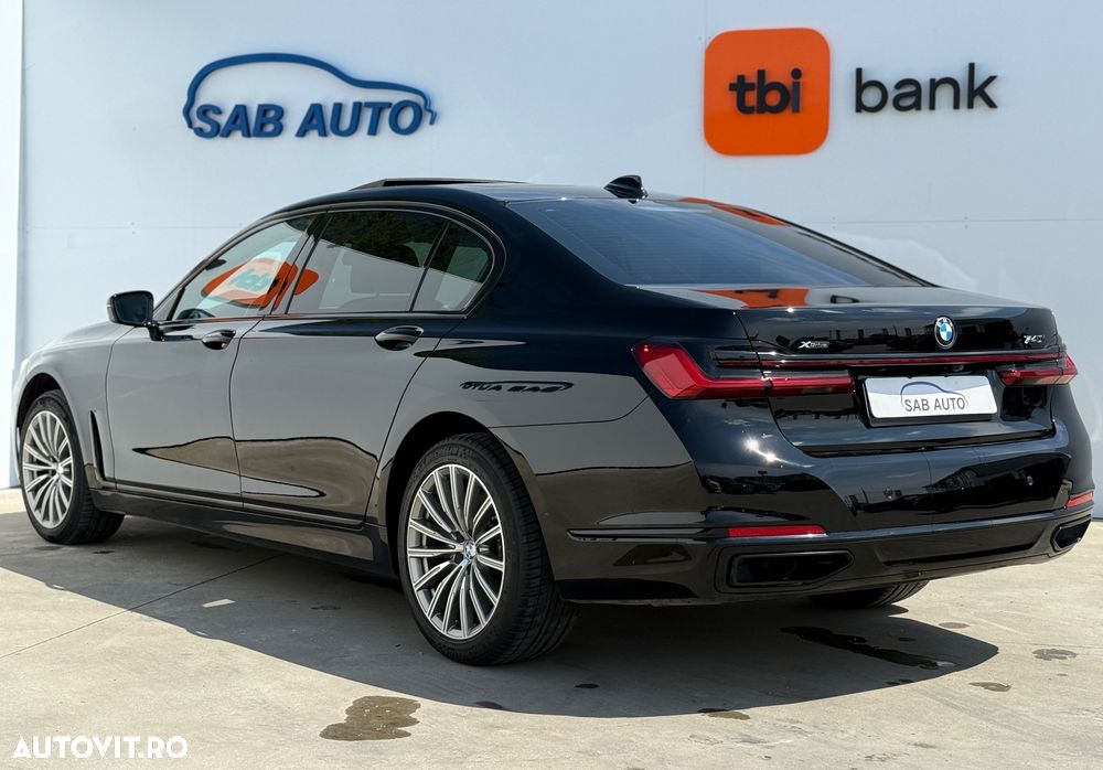 BMW Seria 7 740Li xDrive - 28