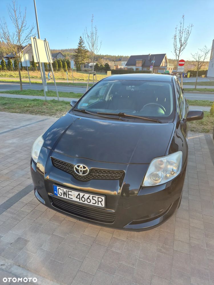 Toyota Auris 2.0 D-4D Luna - 1