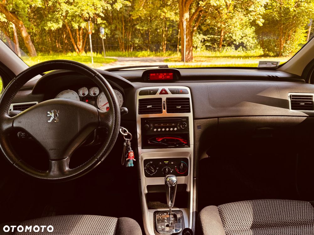 Peugeot 307 1.6 - 8