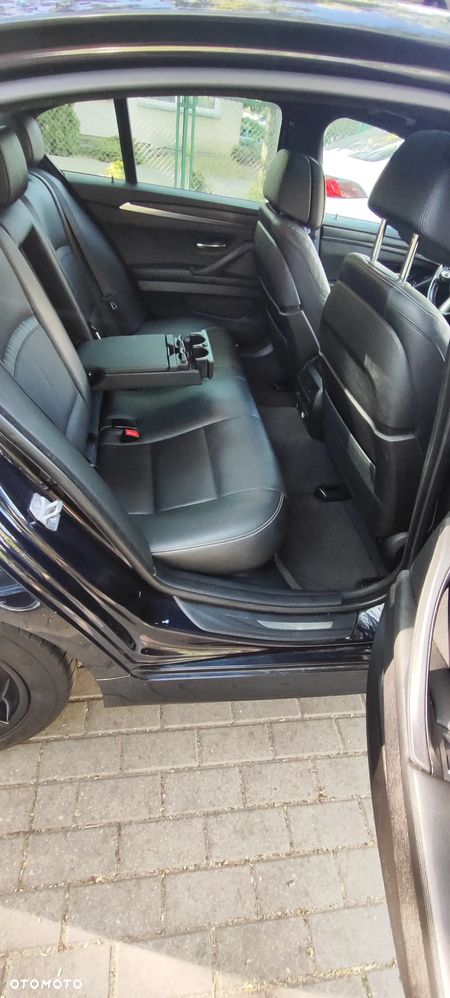 BMW Seria 5 528i Sport-Aut Luxury Line - 13