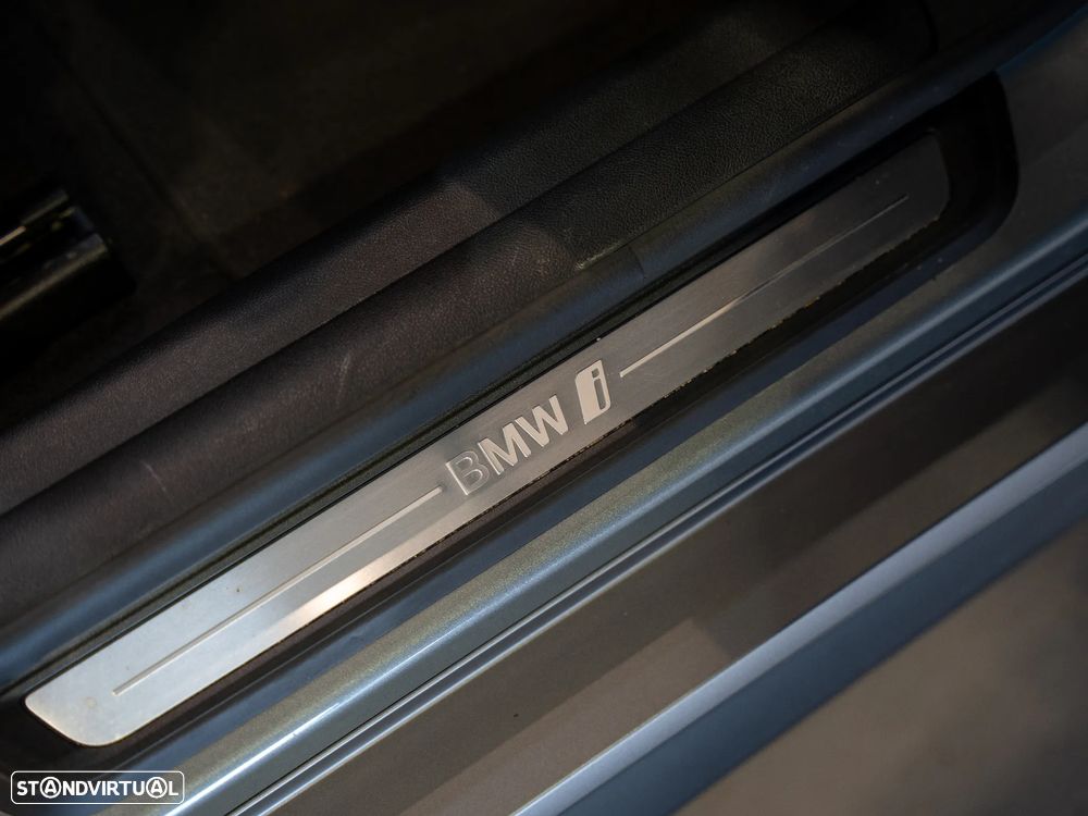 BMW i4 eDrive40 - 18