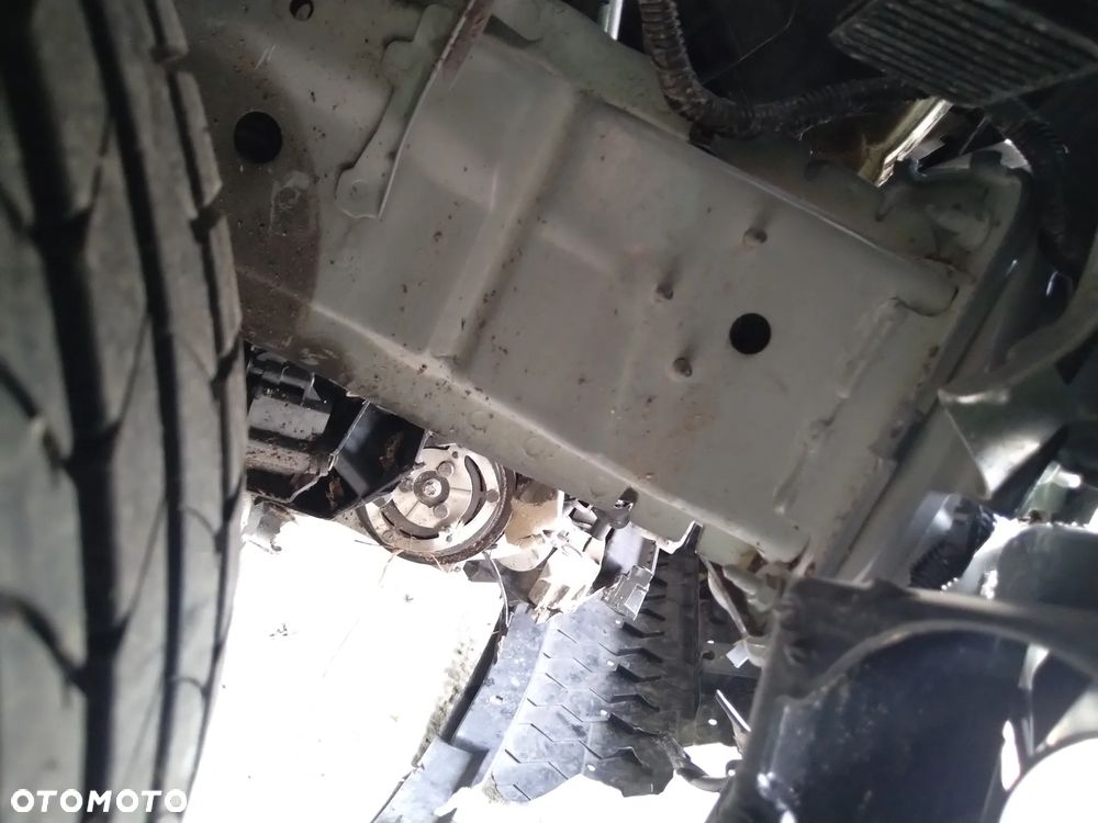 Ford Transit Courier - 18