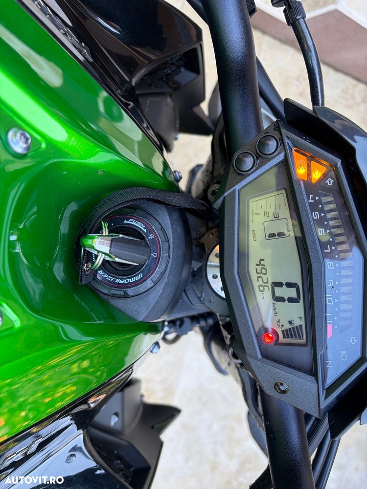 Kawasaki Z 1000R - 2