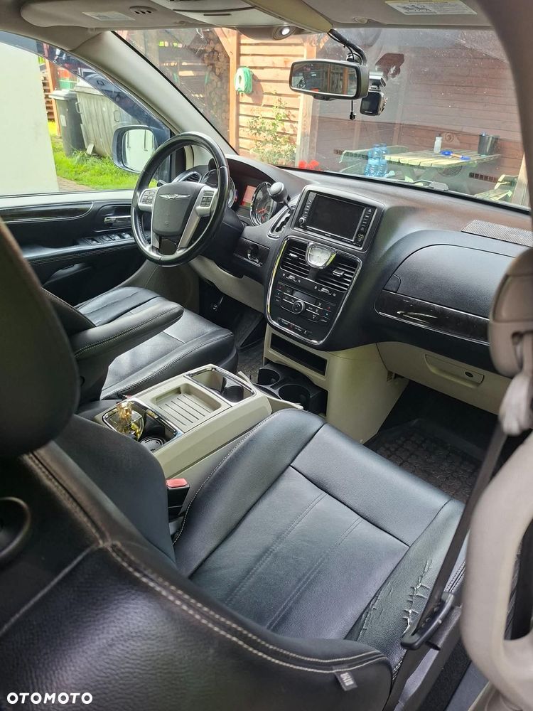 Chrysler Town & Country 3.6 Touring - 8