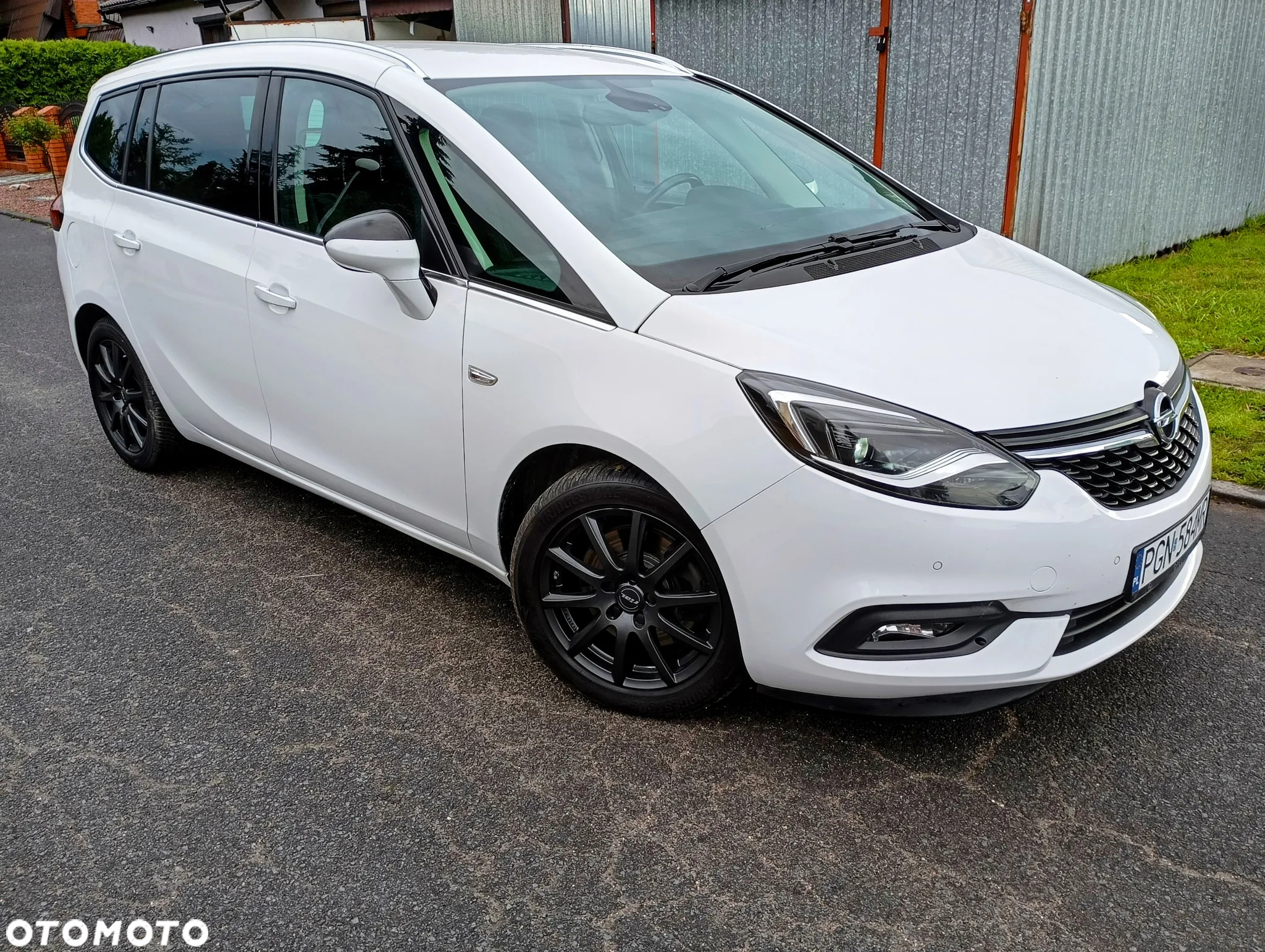 Opel Zafira 2.0 D (CDTI ecoFLEX) Start/Stop Active - 2