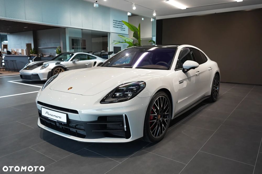 Porsche Panamera 4S E-Hybrid PHEV - 1