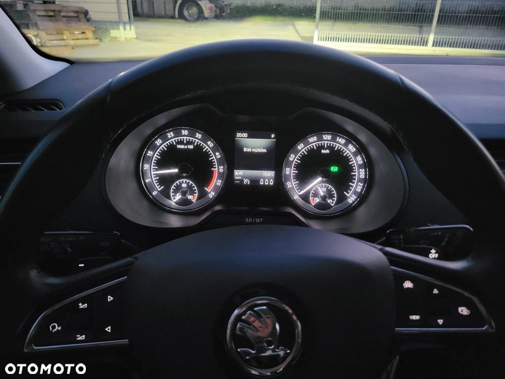 Skoda Octavia 2.0 TDI (Green tec) DSG Style - 13
