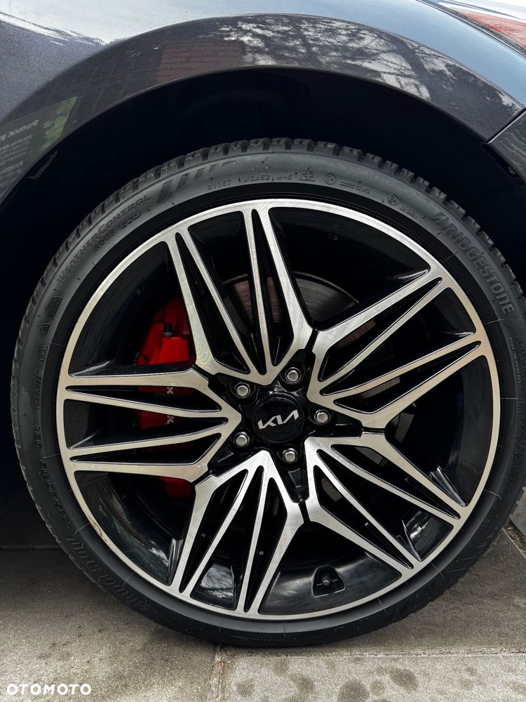 Kia Stinger - 15