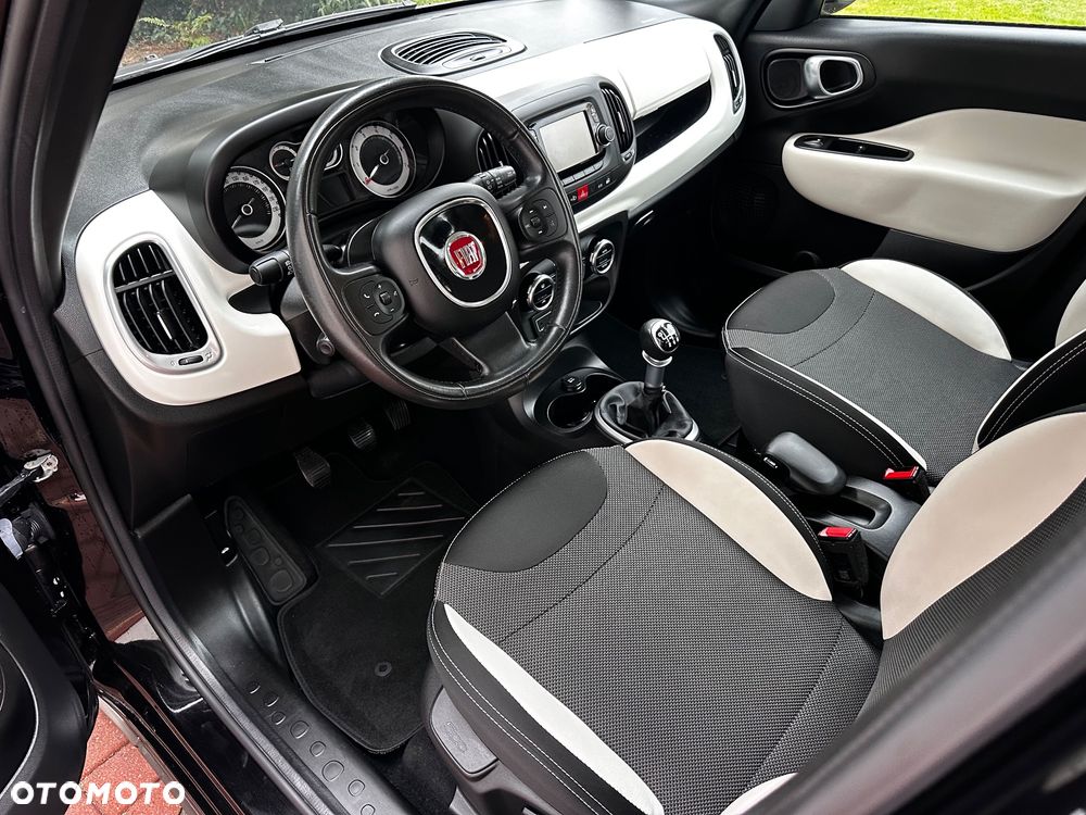 Fiat 500L Urban 1.4 T-Jet 16V Lounge - 19
