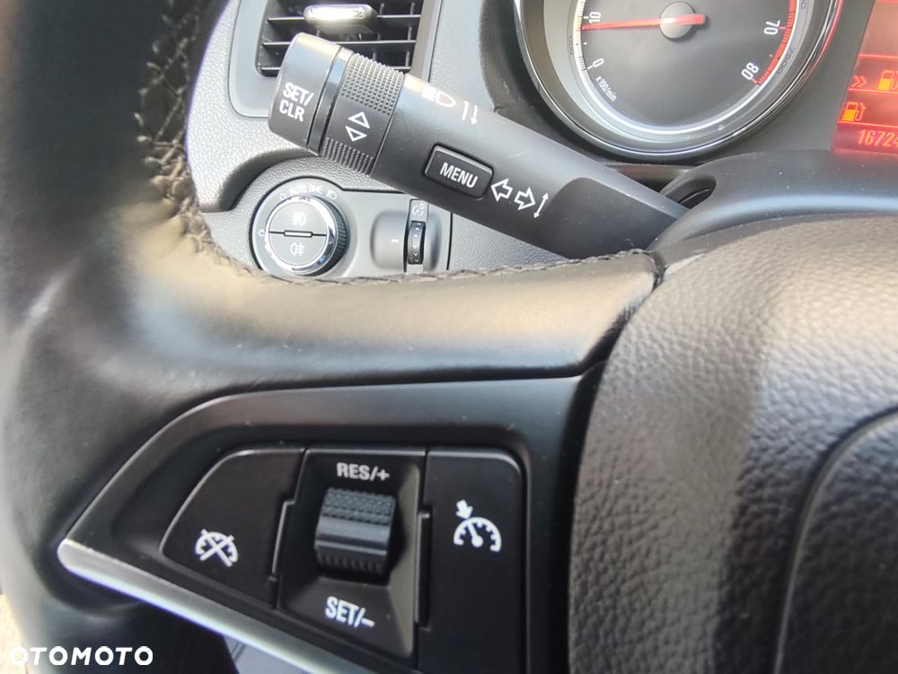 Opel Insignia 1.6 Turbo Cosmo - 14