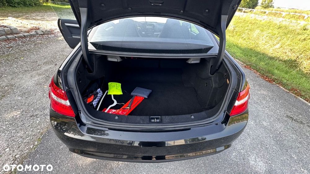 Mercedes-Benz Klasa E - 33