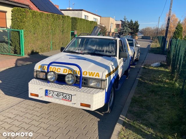 Nissan King Cab - 8