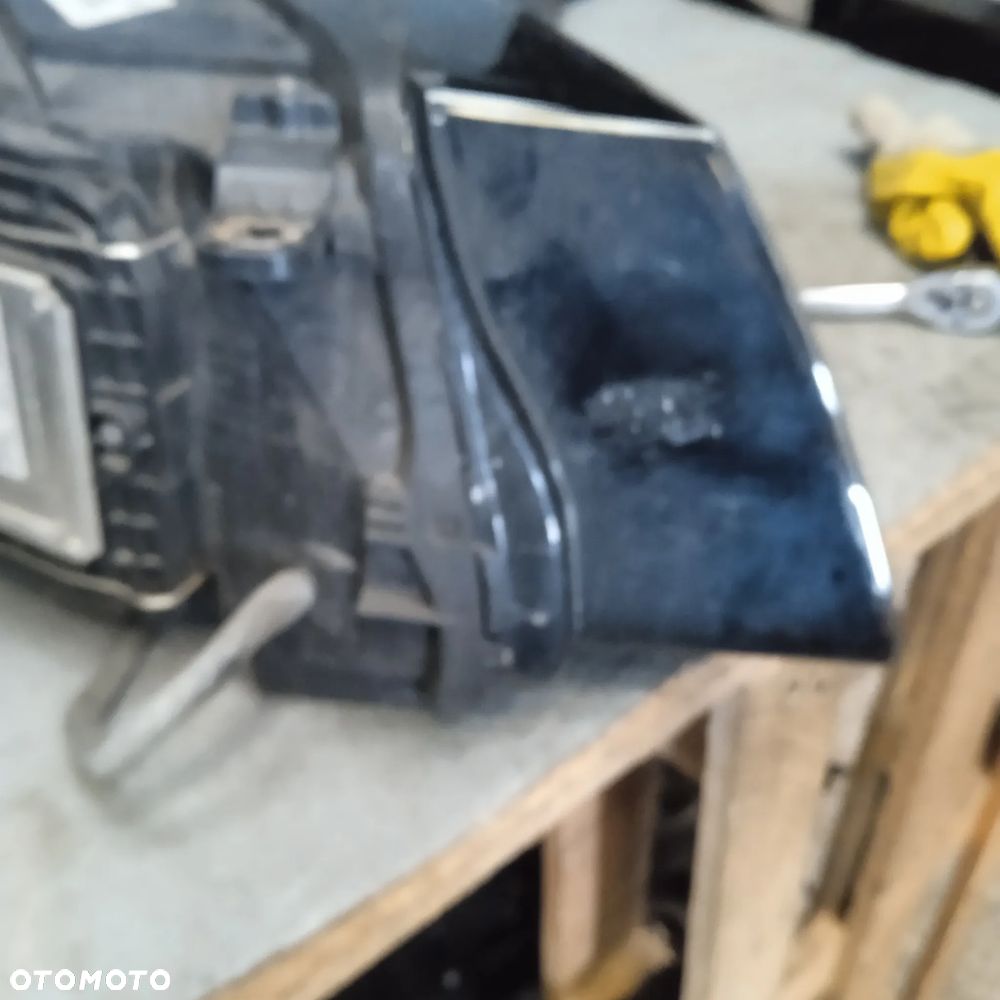 Lampa przednia lewa Q5 8R 8R0941005C - 8
