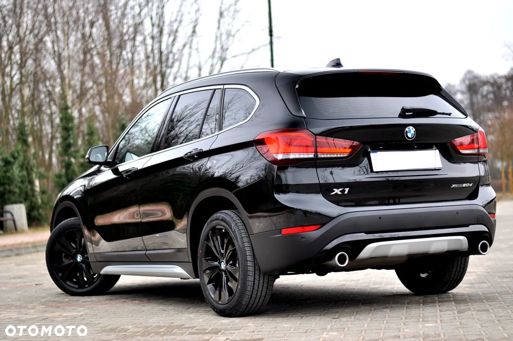 BMW X1 xDrive20d xLine - 10