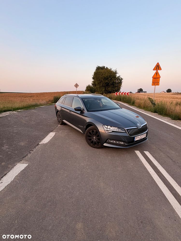 Skoda Superb 2.0 TDI SCR 4x4 Style DSG - 9