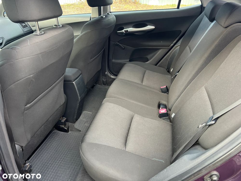 Toyota Auris 1.33 VVT-i Active - 13